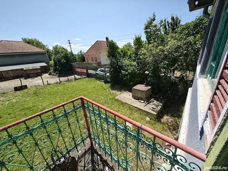 Casă cu 3 camere cu Teren 1182 Mp în Hunedoara