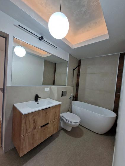Casă cu 7 camere cu Teren 200 Mp în Elvila
