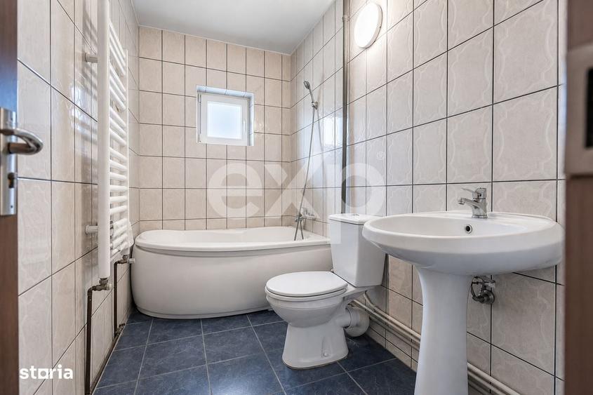 Apartament cu 3 camere decomandat în Central
