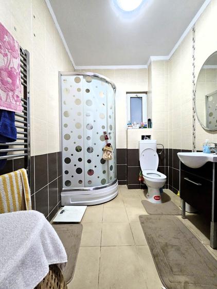 Casă cu 5 camere cu Piscina în Snagov