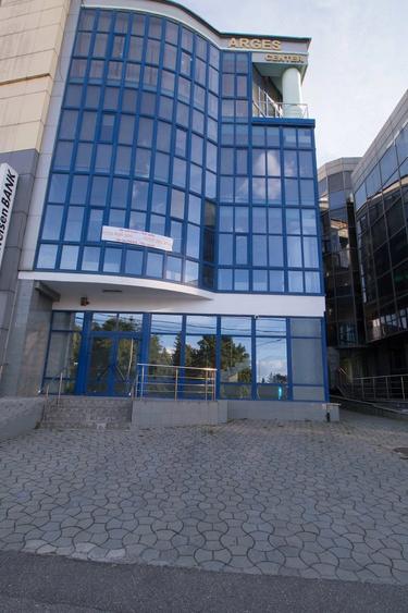Spațiu comercial, de 1,200 mp, în Central