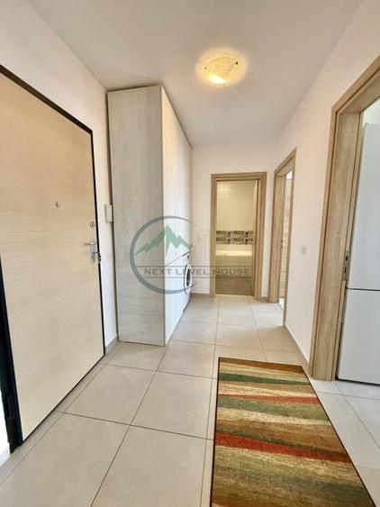 Apartament cu 2 camere decomandat, mobilat în Tractorul