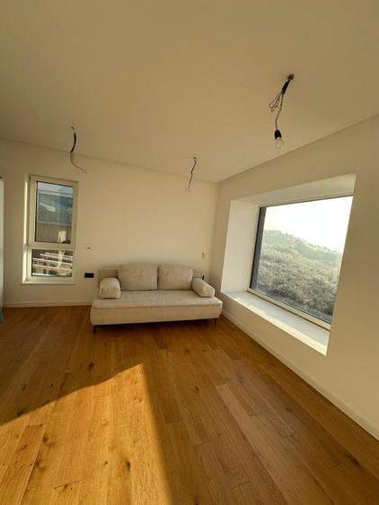 Duplex cu 4 camere cu Garaj în Nord-Est