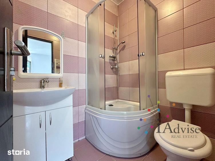 Apartament cu 3 camere semidecomandat în Centrul Istoric