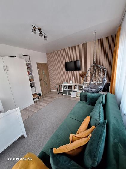 Apartament cu 2 camere decomandat în Florești