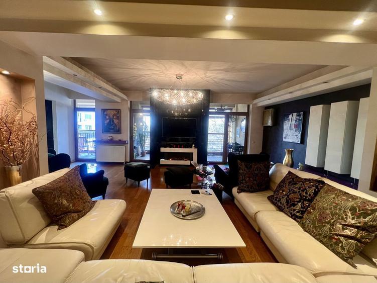 Apartament cu 4 camere în Băneasa