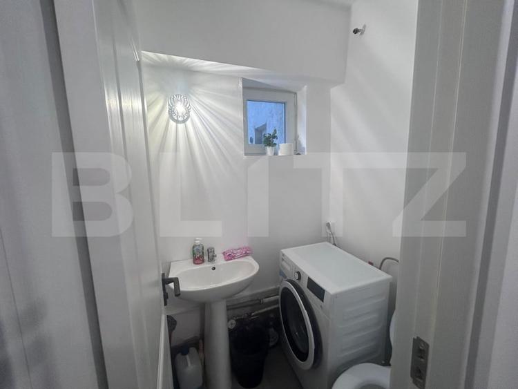 Apartament cu 3 camere decomandat, mobilat în Calea București