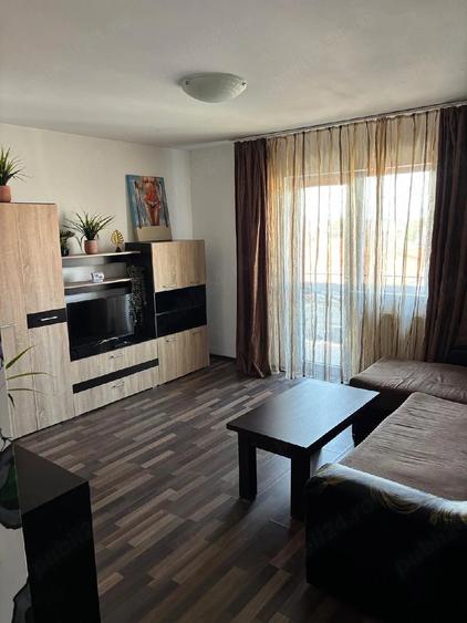 Apartament cu 2 camere semidecomandat în Tractorul