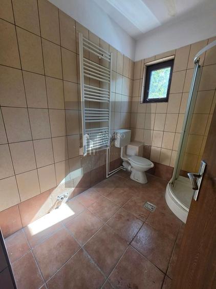 Casă individuală cu 4 camere cu Canalizare în Fundeni