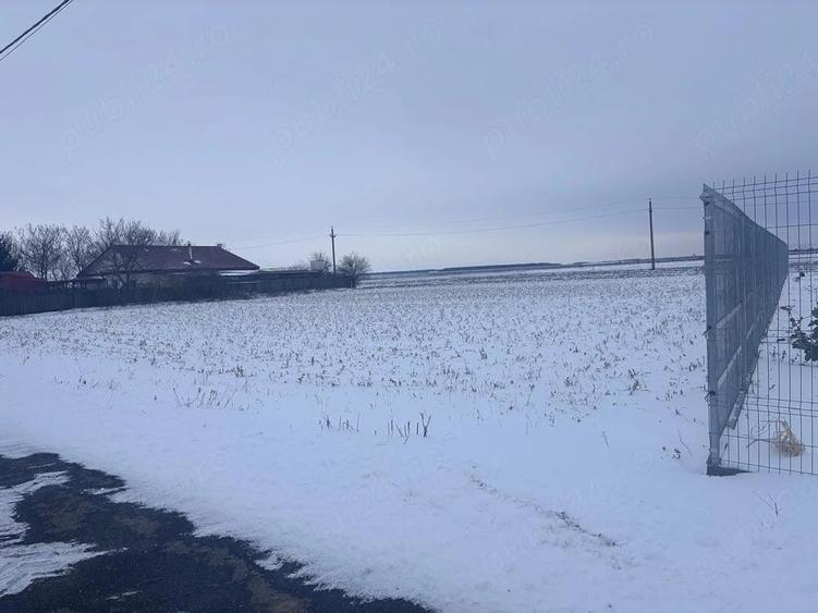 Teren de 1000 mp, în Gostilele