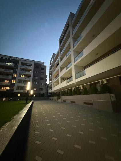 Apartament cu 3 camere decomandat în P-ța Unirii