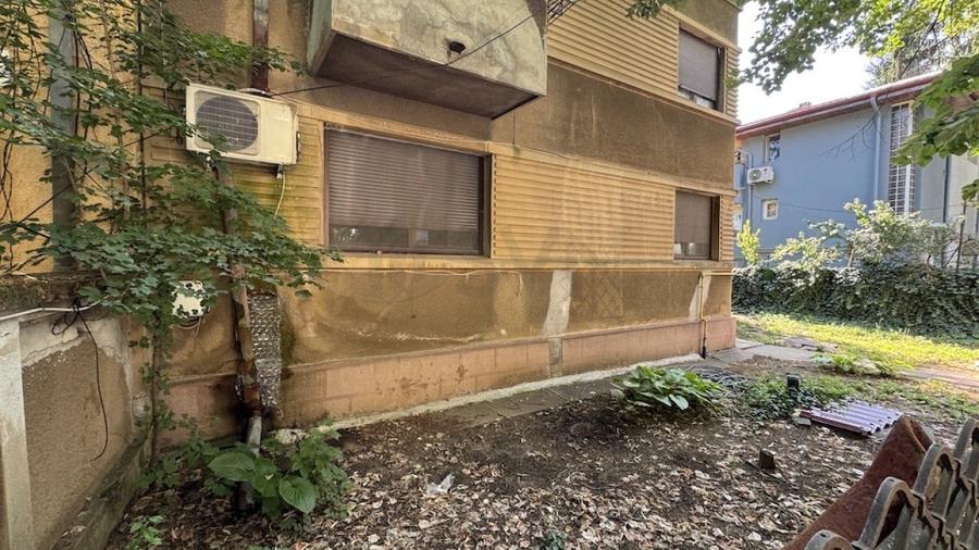 Casă individuală cu 5 camere cu Canalizare în Casin
