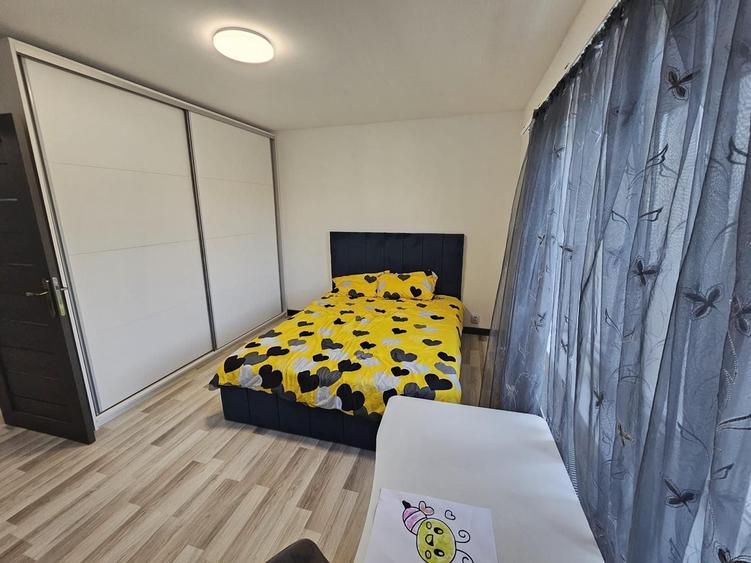 Apartament cu 3 camere decomandat în Jucu