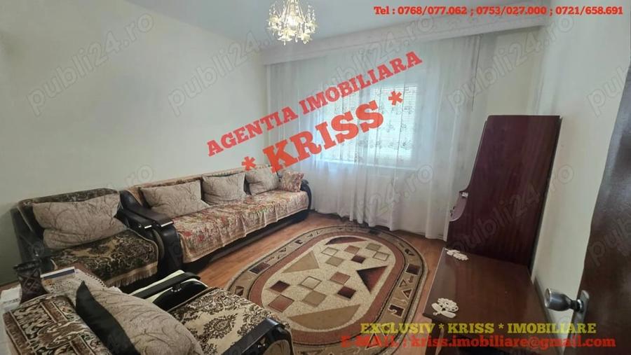 Apartament cu 3 camere decomandat în Găvana