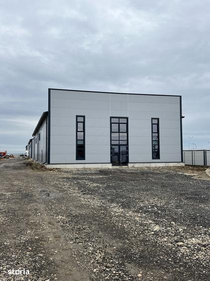 Spațiu comercial, de 590 mp, în Bradu