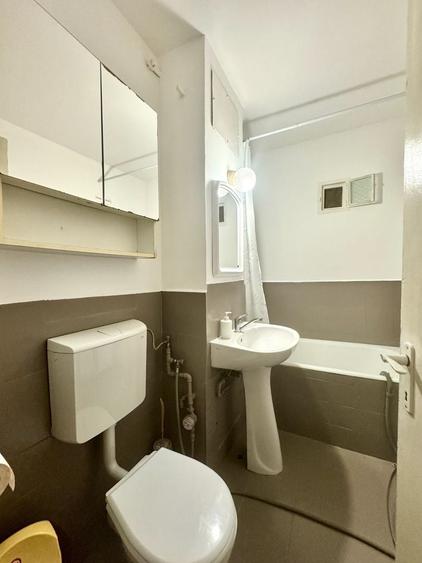 Apartament cu 2 camere în Complex Studențesc