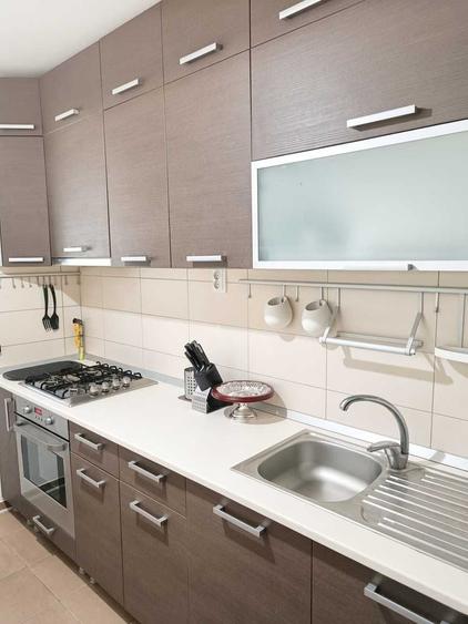 Apartament cu 2 camere semidecomandat în Carrefour