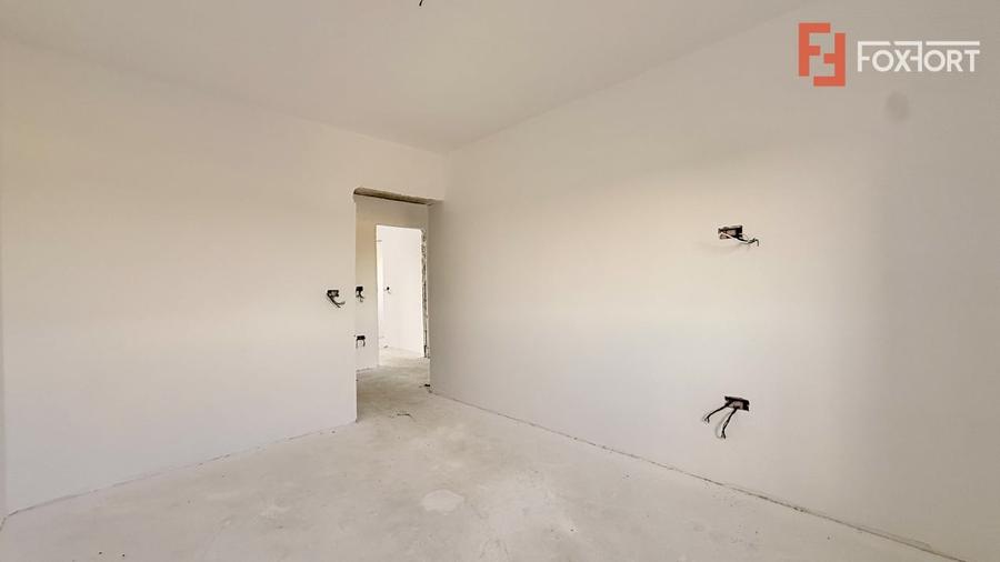 Duplex cu 4 camere cu Canalizare în Moșnița Nouă