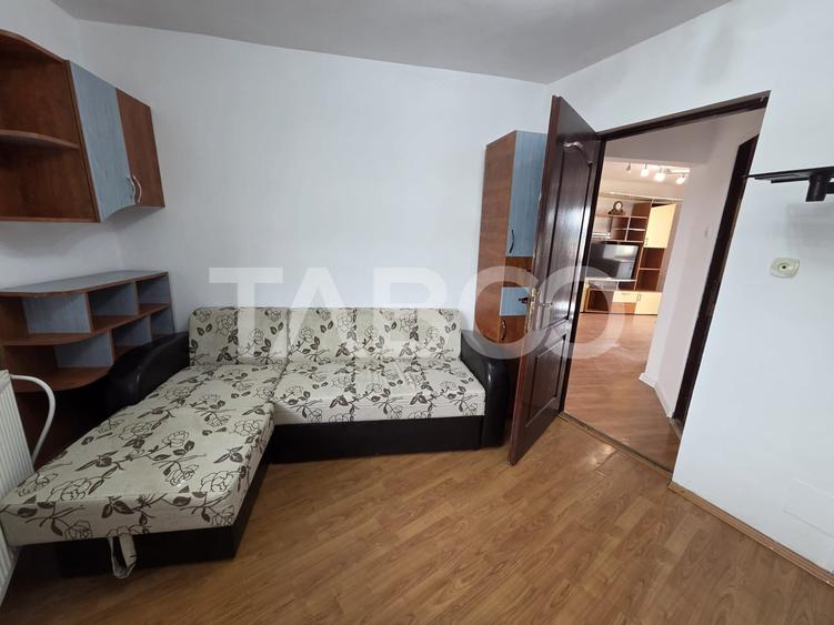 Apartament cu 3 camere decomandat, mobilat în Făgăraș