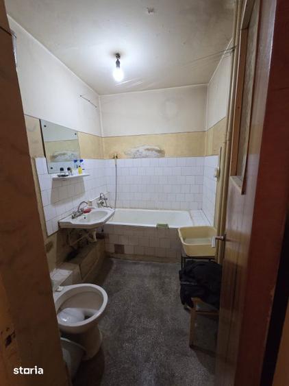Apartament cu 3 camere decomandat în Rahova