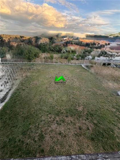 Casă cu 7 camere cu Teren 727 Mp în Central