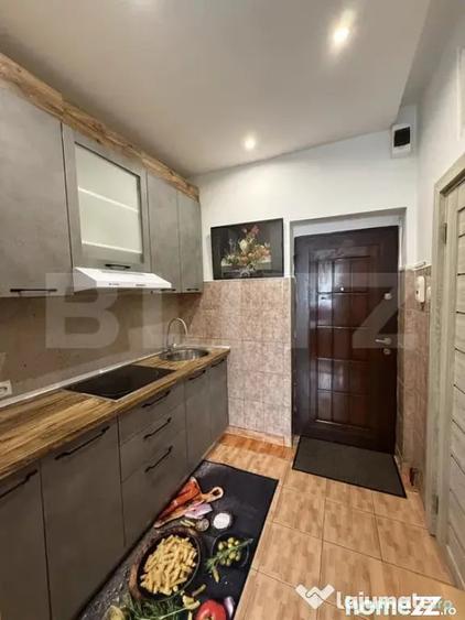 Garsonieră decomandată în Central