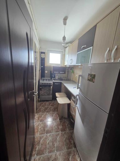 Apartament cu 3 camere decomandat în 9 Mai