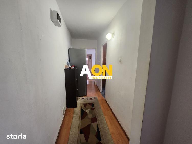 Apartament cu 3 camere în Cetate