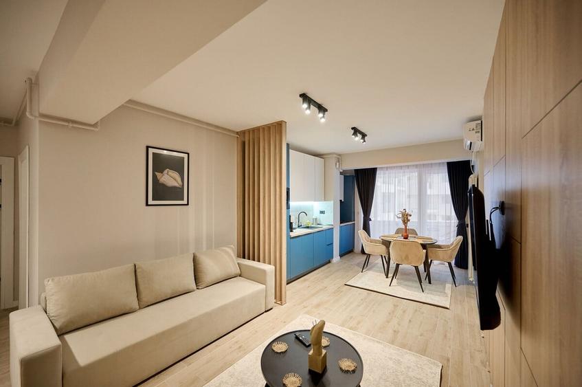 Apartament cu 3 camere decomandat în Mamaia-Sat