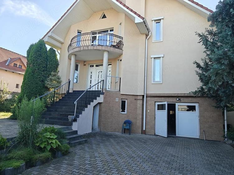 Casă cu 6 camere cu Teren 700 Mp în Tudor Vladimirescu