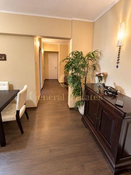 Apartament cu 3 camere decomandat, mobilat în Răcădău