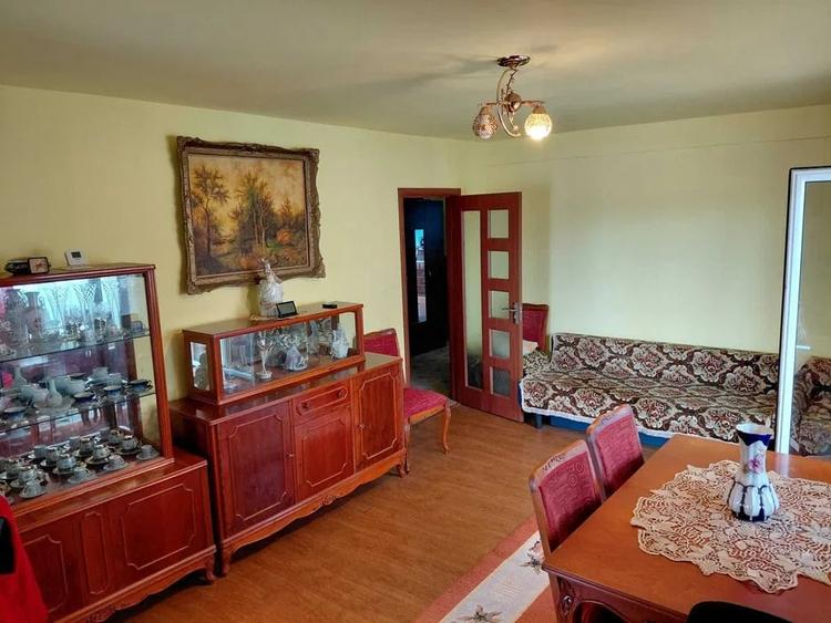 Apartament cu 2 camere decomandat, mobilat în Florești