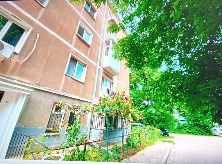 Apartament cu 2 camere nedecomandat în Giurgiului