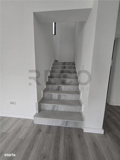 Casă cu 4 camere în Central