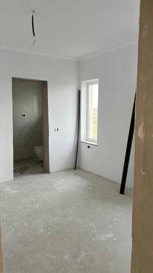 Duplex cu 4 camere cu Teren 400 Mp în Cornești