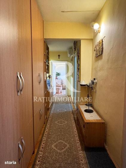 Apartament cu 4 camere decomandat în Dacia