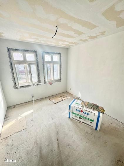 Casă cu 4 camere în Uiești