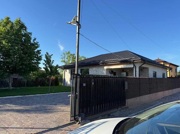 Casă cu 4 camere cu Teren 420 Mp în Poroschia