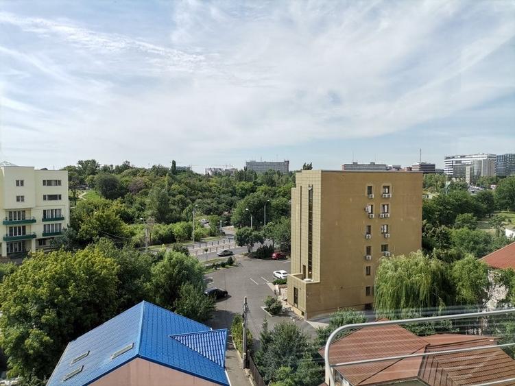 Apartament cu 2 camere decomandat în Grozăvești