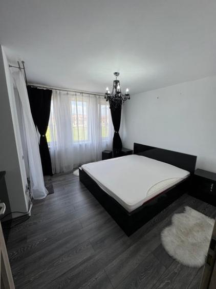 Casă cu 4 camere cu Teren 263 Mp în Florești