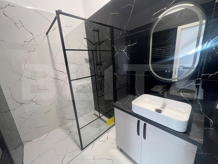 Apartament cu 2 camere semidecomandat, mobilat în Florești
