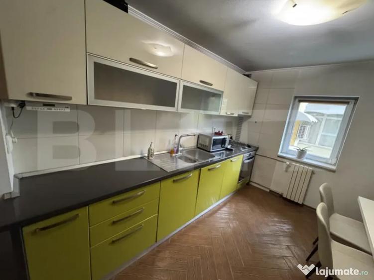 Apartament cu 4 camere decomandat, mobilat în Rovine