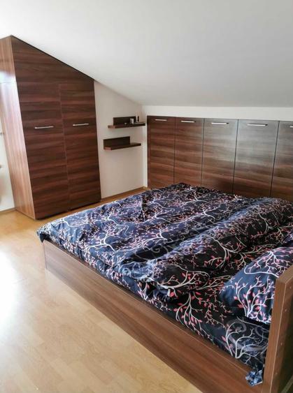 Apartament cu 3 camere decomandat în Florești