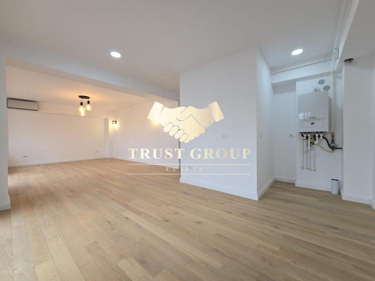 Apartament cu 3 camere decomandat în Polonă