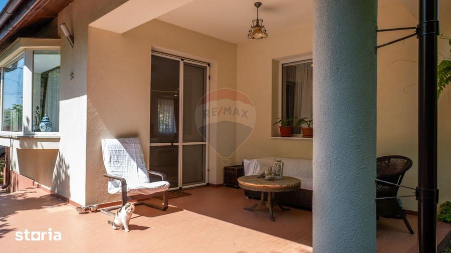 Casă cu 5 camere cu Teren 529 Mp în Balotești