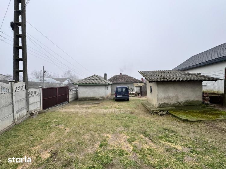 Casă cu 2 camere cu Teren 540 Mp în Central