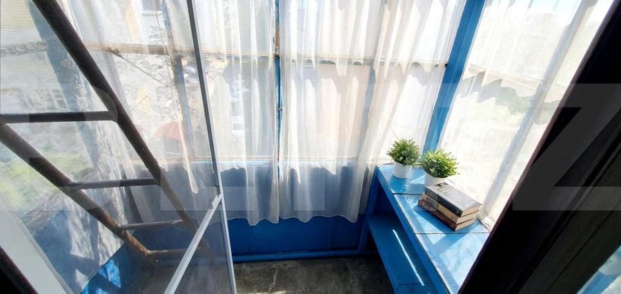 Apartament cu 2 camere semidecomandat, mobilat în Crișan