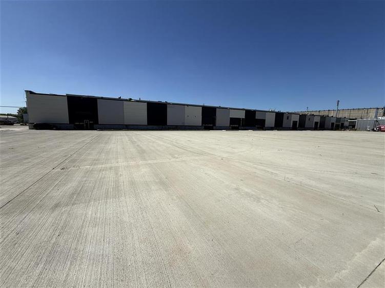 Spațiu industrial, de 880 mp, în Republicii