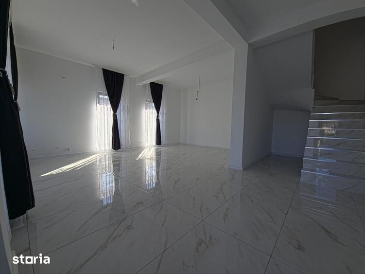 Casă cu 4 camere cu Teren 162 Mp în Central