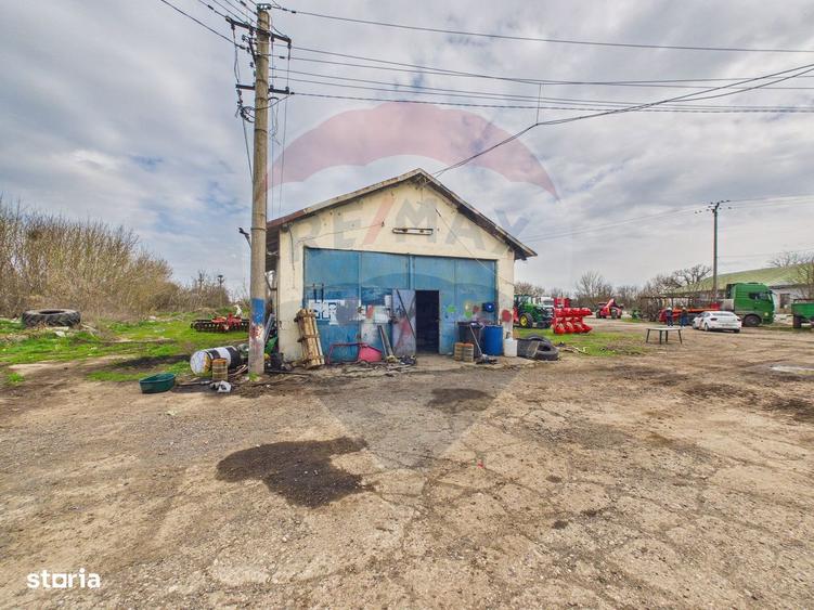 Spațiu comercial, de 7,850 mp, în Lehliu